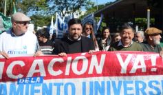 Foto de la galería: En Posadas miles de personas marcharon para exigir la Ley de Financiamiento Universitario