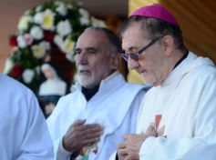Foto de la galería: Multitudinaria muestra de fe a Santa Rita, patrona de las causas imposibles