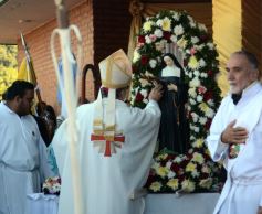 Foto de la galería: Multitudinaria muestra de fe a Santa Rita, patrona de las causas imposibles