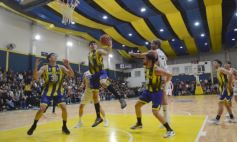 Foto de la galería: Tokio se quedó con el clásico posadeño y se prepara para recibir a Córdoba Básquet de Corrientes