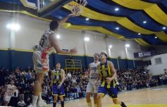 Foto de la galería: Tokio se quedó con el clásico posadeño y se prepara para recibir a Córdoba Básquet de Corrientes