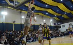 Foto de la galería: Tokio se quedó con el clásico posadeño y se prepara para recibir a Córdoba Básquet de Corrientes
