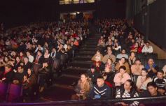 Foto de la galería: En el Montoya, con la sala repleta, se vivió el homenaje a la Patria 