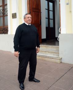 Foto de la galería: Reconocimientos de Interés Municipal para la obra de Juan Ramón Fariña y Cascos Azules 