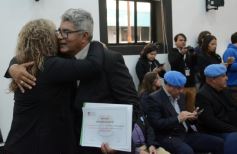 Foto de la galería: Reconocimientos de Interés Municipal para la obra de Juan Ramón Fariña y Cascos Azules 