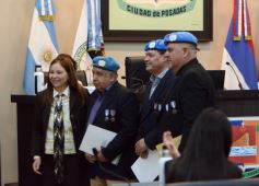 Foto de la galería: Reconocimientos de Interés Municipal para la obra de Juan Ramón Fariña y Cascos Azules 