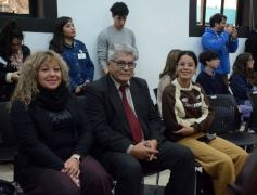 Foto de la galería: Reconocimientos de Interés Municipal para la obra de Juan Ramón Fariña y Cascos Azules 