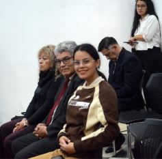 Foto de la galería: Reconocimientos de Interés Municipal para la obra de Juan Ramón Fariña y Cascos Azules 