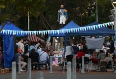 Foto de la galería: El clima mundialista se disfrutó en el Parque Paraguayo con juegos, kermés y entretenimientos 