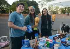 Foto de la galería: El clima mundialista se disfrutó en el Parque Paraguayo con juegos, kermés y entretenimientos 