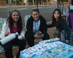 Foto de la galería: El clima mundialista se disfrutó en el Parque Paraguayo con juegos, kermés y entretenimientos 