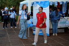 Foto de la galería: El clima mundialista se disfrutó en el Parque Paraguayo con juegos, kermés y entretenimientos 