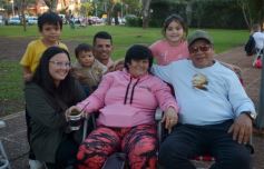 Foto de la galería: El clima mundialista se disfrutó en el Parque Paraguayo con juegos, kermés y entretenimientos 