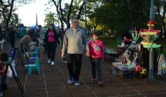 Foto de la galería: El clima mundialista se disfrutó en el Parque Paraguayo con juegos, kermés y entretenimientos 