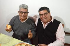 Foto de la galería: Recorrida por comercios posadeños y festejo de cumpleaños de Juan Ramón Fariña 