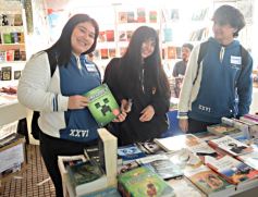 Foto de la galería: La Feria del Libro contó con gran convocatoria de participantes que reafirmaron la pasión por la lectura