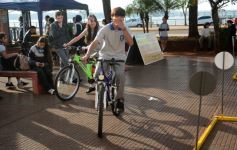 Foto de la galería: La Feria del Libro contó con gran convocatoria de participantes que reafirmaron la pasión por la lectura