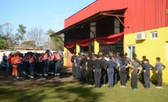 Foto de la galería: Emotiva ceremonia por el Día de los Bomberos Voluntarios en la sede de Itaembé Miní en Posadas