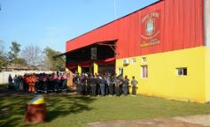 Foto de la galería: Emotiva ceremonia por el Día de los Bomberos Voluntarios en la sede de Itaembé Miní en Posadas