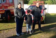 Foto de la galería: Emotiva ceremonia por el Día de los Bomberos Voluntarios en la sede de Itaembé Miní en Posadas