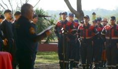 Foto de la galería: Emotiva ceremonia por el Día de los Bomberos Voluntarios en la sede de Itaembé Miní en Posadas