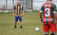 Foto de la galería: Glorias del fútbol misionero estuvieron presentes en J.G Brown a beneficio de Pety Ávalos