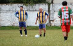 Foto de la galería: Glorias del fútbol misionero estuvieron presentes en J.G Brown a beneficio de Pety Ávalos