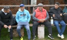 Foto de la galería: Glorias del fútbol misionero estuvieron presentes en J.G Brown a beneficio de Pety Ávalos