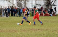 Foto de la galería: Glorias del fútbol misionero estuvieron presentes en J.G Brown a beneficio de Pety Ávalos