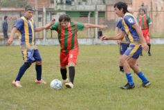 Foto de la galería: Glorias del fútbol misionero estuvieron presentes en J.G Brown a beneficio de Pety Ávalos