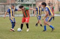 Foto de la galería: Glorias del fútbol misionero estuvieron presentes en J.G Brown a beneficio de Pety Ávalos