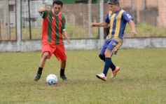 Foto de la galería: Glorias del fútbol misionero estuvieron presentes en J.G Brown a beneficio de Pety Ávalos