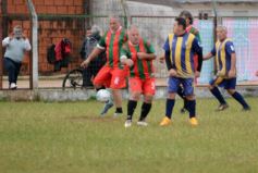 Foto de la galería: Glorias del fútbol misionero estuvieron presentes en J.G Brown a beneficio de Pety Ávalos