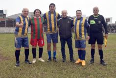Foto de la galería: Glorias del fútbol misionero estuvieron presentes en J.G Brown a beneficio de Pety Ávalos