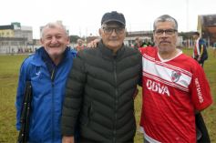 Foto de la galería: Glorias del fútbol misionero estuvieron presentes en J.G Brown a beneficio de Pety Ávalos