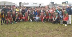 Foto de la galería: Glorias del fútbol misionero estuvieron presentes en J.G Brown a beneficio de Pety Ávalos