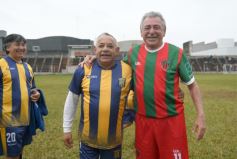Foto de la galería: Glorias del fútbol misionero estuvieron presentes en J.G Brown a beneficio de Pety Ávalos