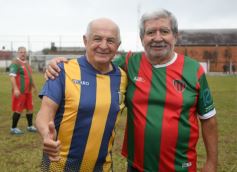 Foto de la galería: Glorias del fútbol misionero estuvieron presentes en J.G Brown a beneficio de Pety Ávalos