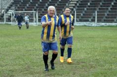 Foto de la galería: Glorias del fútbol misionero estuvieron presentes en J.G Brown a beneficio de Pety Ávalos