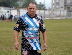 Foto de la galería: Glorias del fútbol misionero estuvieron presentes en J.G Brown a beneficio de Pety Ávalos