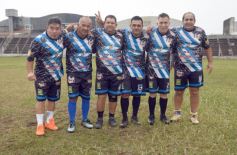 Foto de la galería: Glorias del fútbol misionero estuvieron presentes en J.G Brown a beneficio de Pety Ávalos