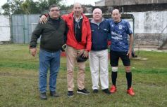 Foto de la galería: Glorias del fútbol misionero estuvieron presentes en J.G Brown a beneficio de Pety Ávalos