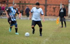 Foto de la galería: Glorias del fútbol misionero estuvieron presentes en J.G Brown a beneficio de Pety Ávalos