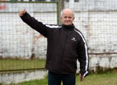 Foto de la galería: Glorias del fútbol misionero estuvieron presentes en J.G Brown a beneficio de Pety Ávalos