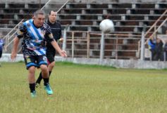 Foto de la galería: Glorias del fútbol misionero estuvieron presentes en J.G Brown a beneficio de Pety Ávalos