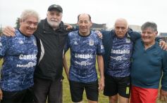 Foto de la galería: Glorias del fútbol misionero estuvieron presentes en J.G Brown a beneficio de Pety Ávalos