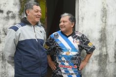 Foto de la galería: Glorias del fútbol misionero estuvieron presentes en J.G Brown a beneficio de Pety Ávalos