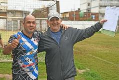 Foto de la galería: Glorias del fútbol misionero estuvieron presentes en J.G Brown a beneficio de Pety Ávalos