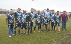 Foto de la galería: Glorias del fútbol misionero estuvieron presentes en J.G Brown a beneficio de Pety Ávalos