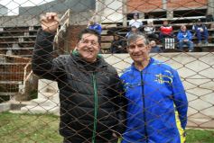 Foto de la galería: Glorias del fútbol misionero estuvieron presentes en J.G Brown a beneficio de Pety Ávalos